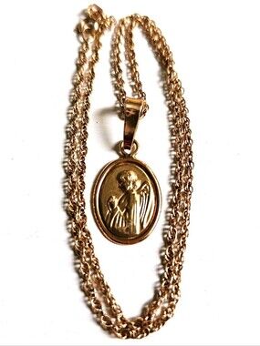 10k Gold Vintage Guardian Angel Pendant On 10k Gold Chain Necklace